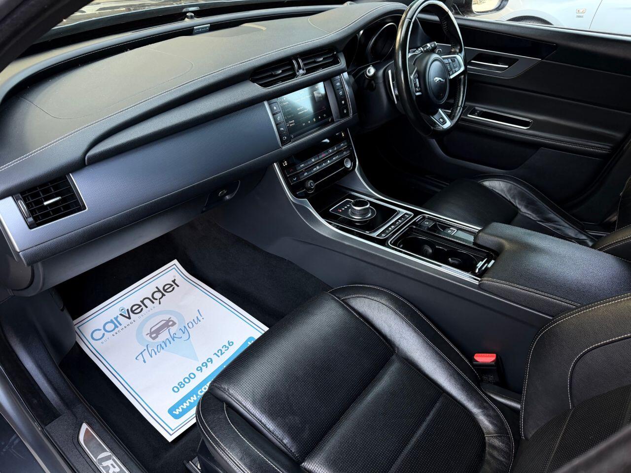 Jaguar XF view 20