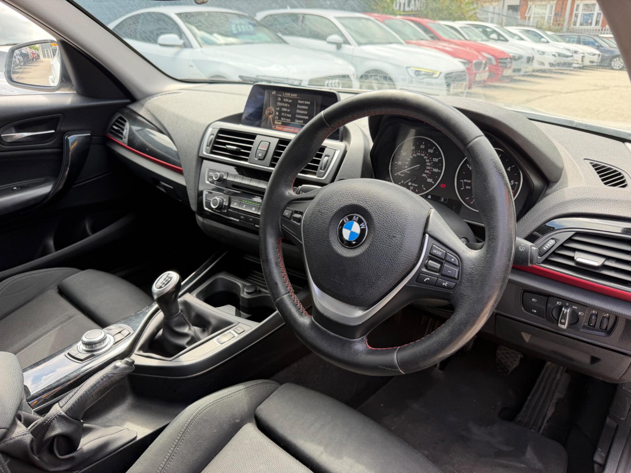 BMW 1 Series view 11