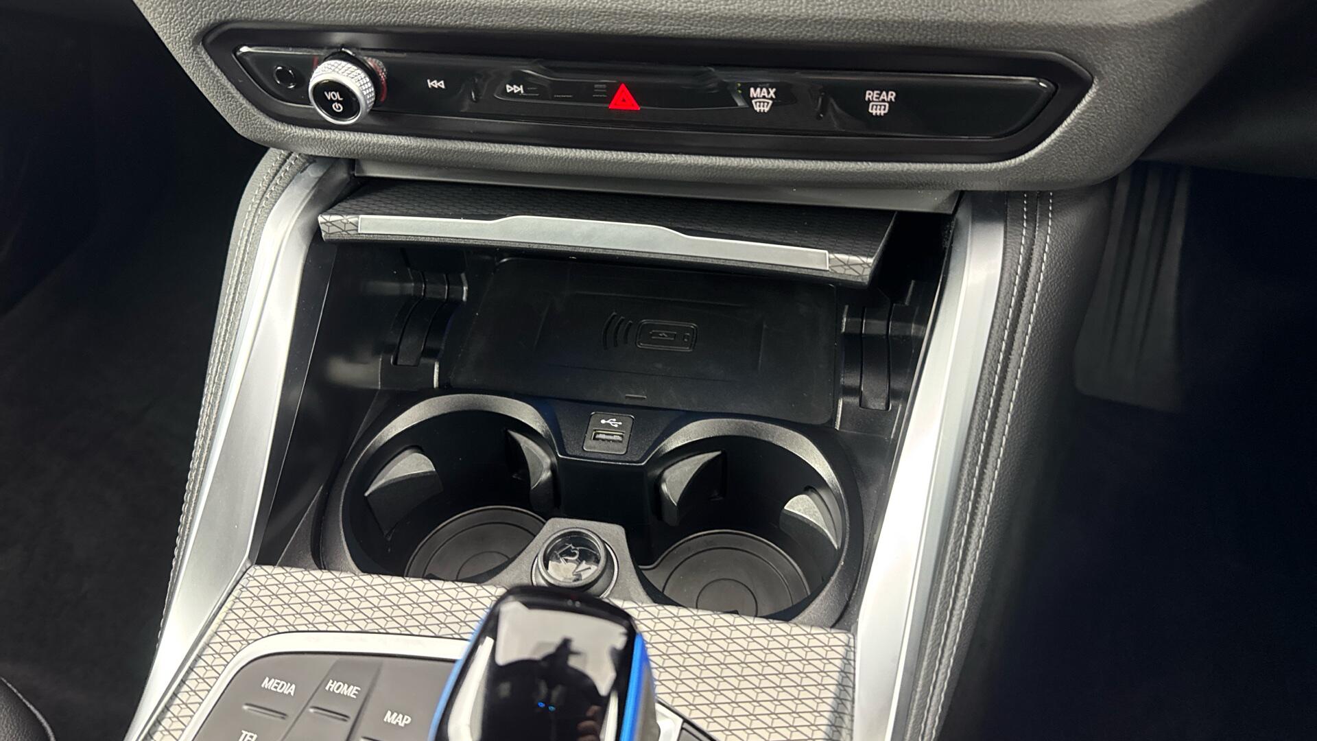 BMW I4 view 40