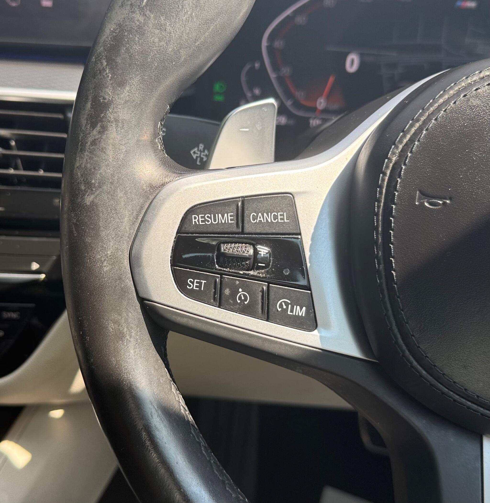 BMW 5 Series view 19