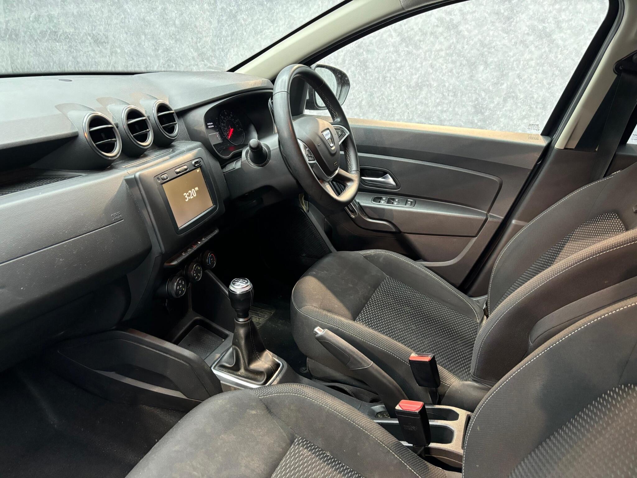 Dacia Duster view 22