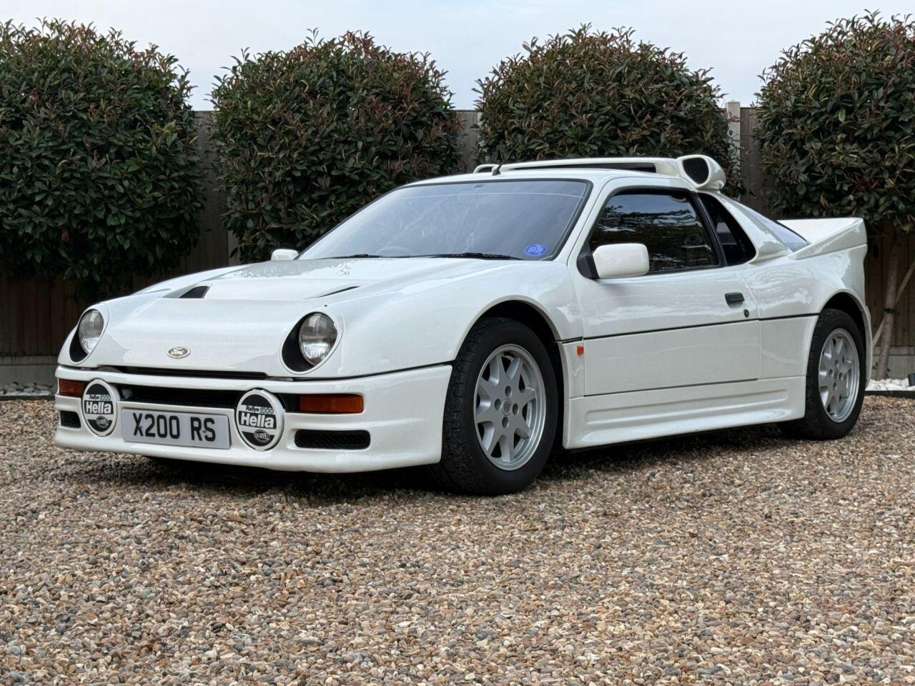 Ford RS200 view 5