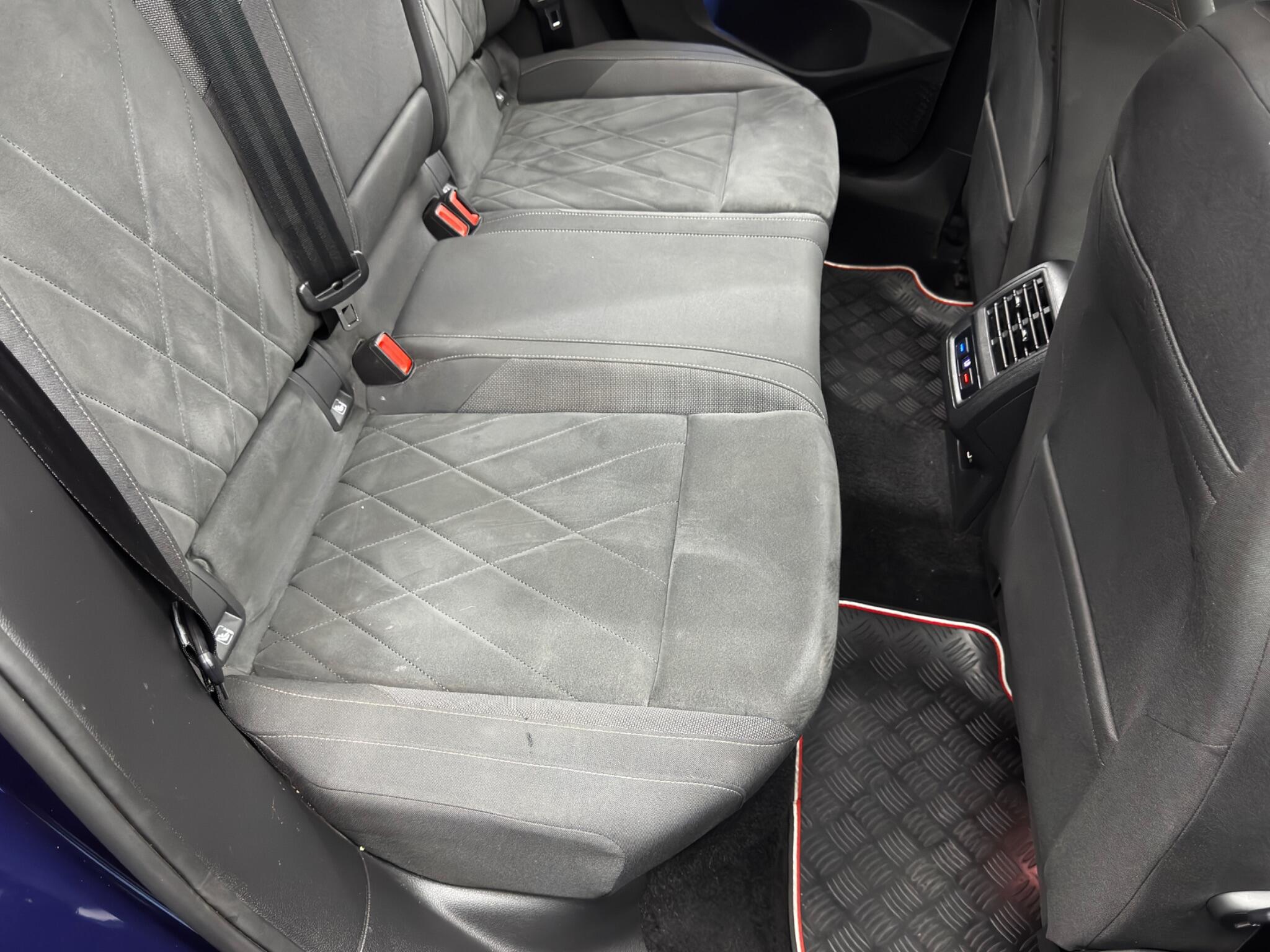 Volkswagen Golf view 16