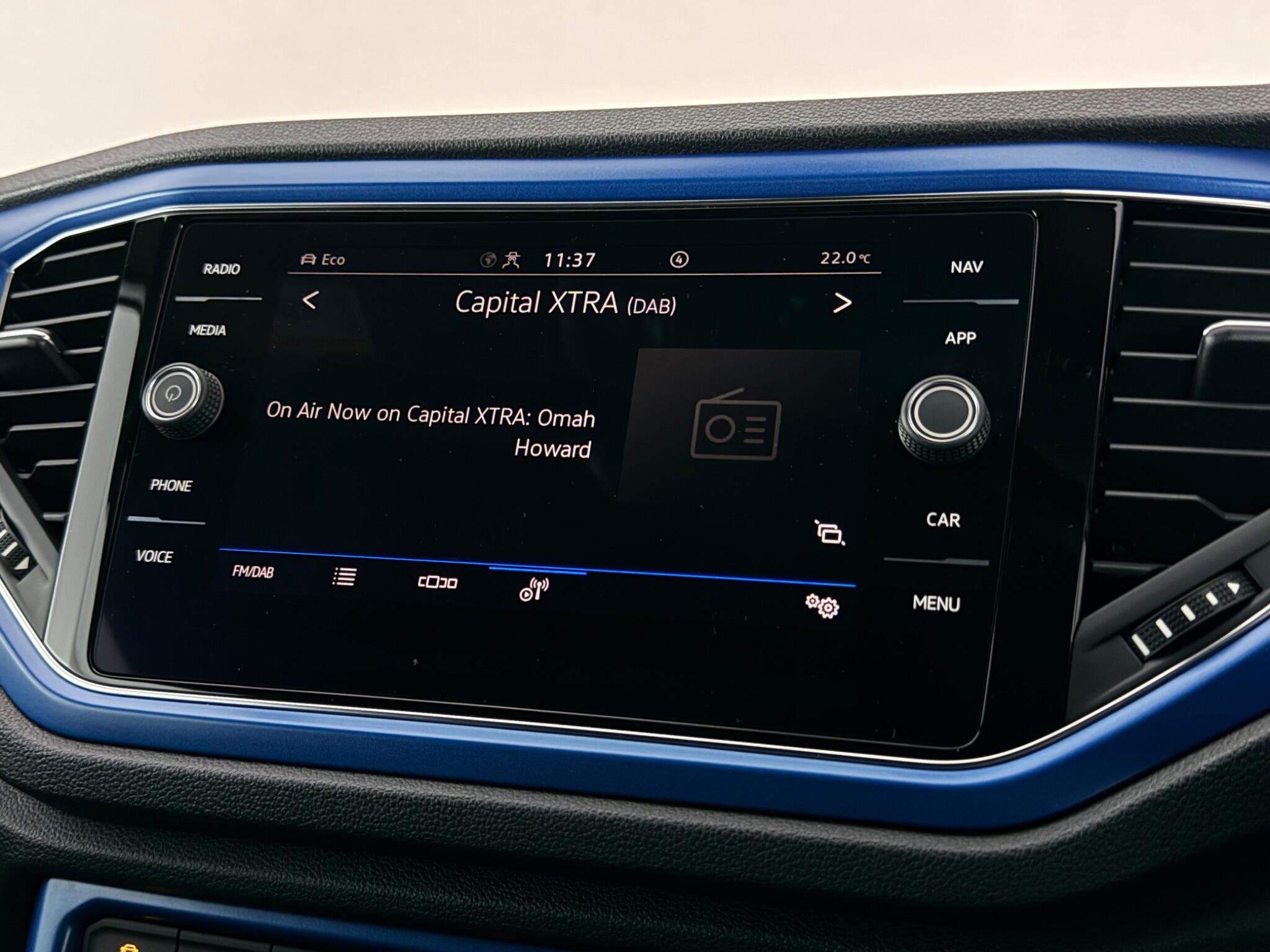 Volkswagen T-Roc view 24