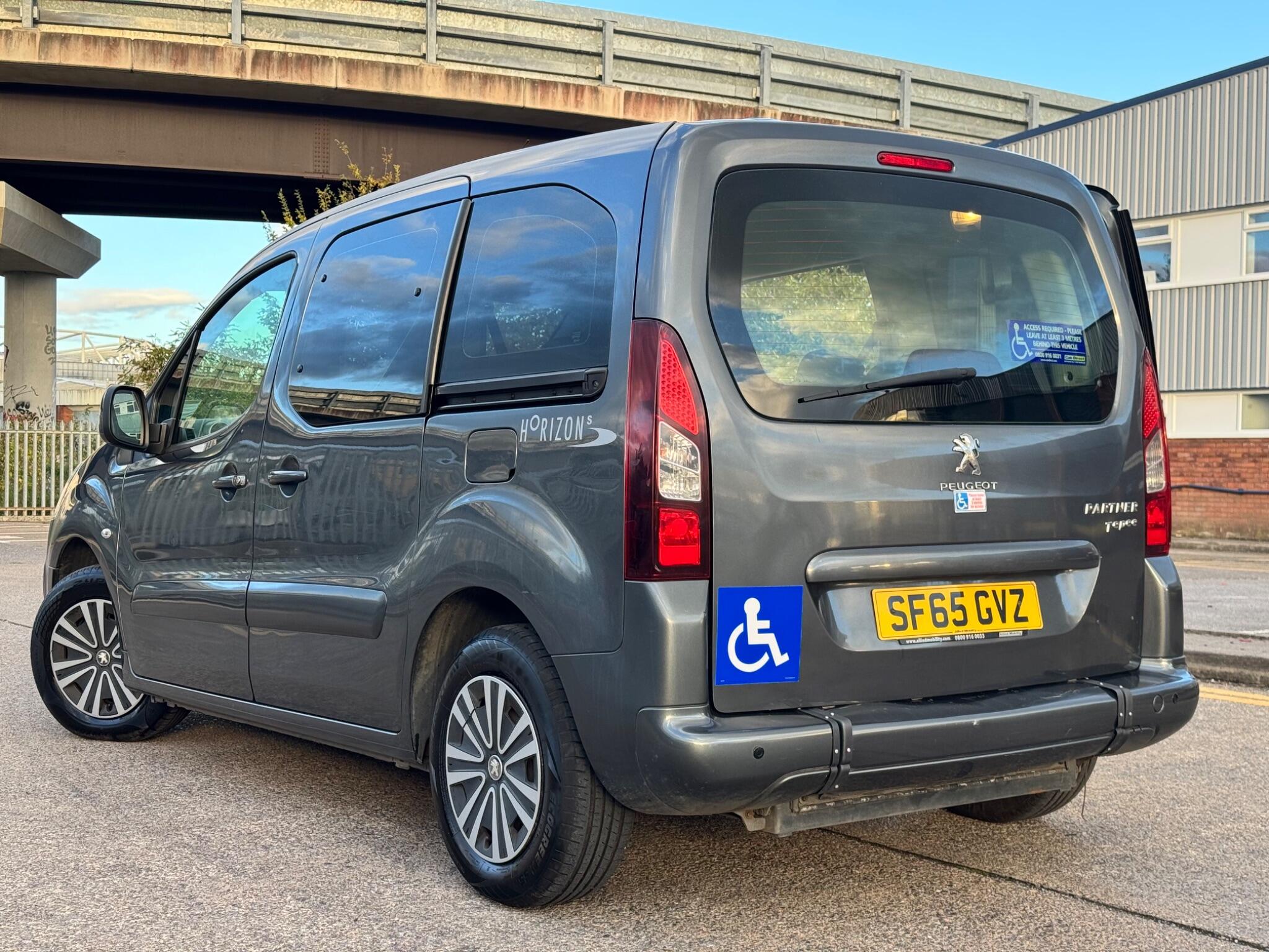 Peugeot Partner Tepee view 8