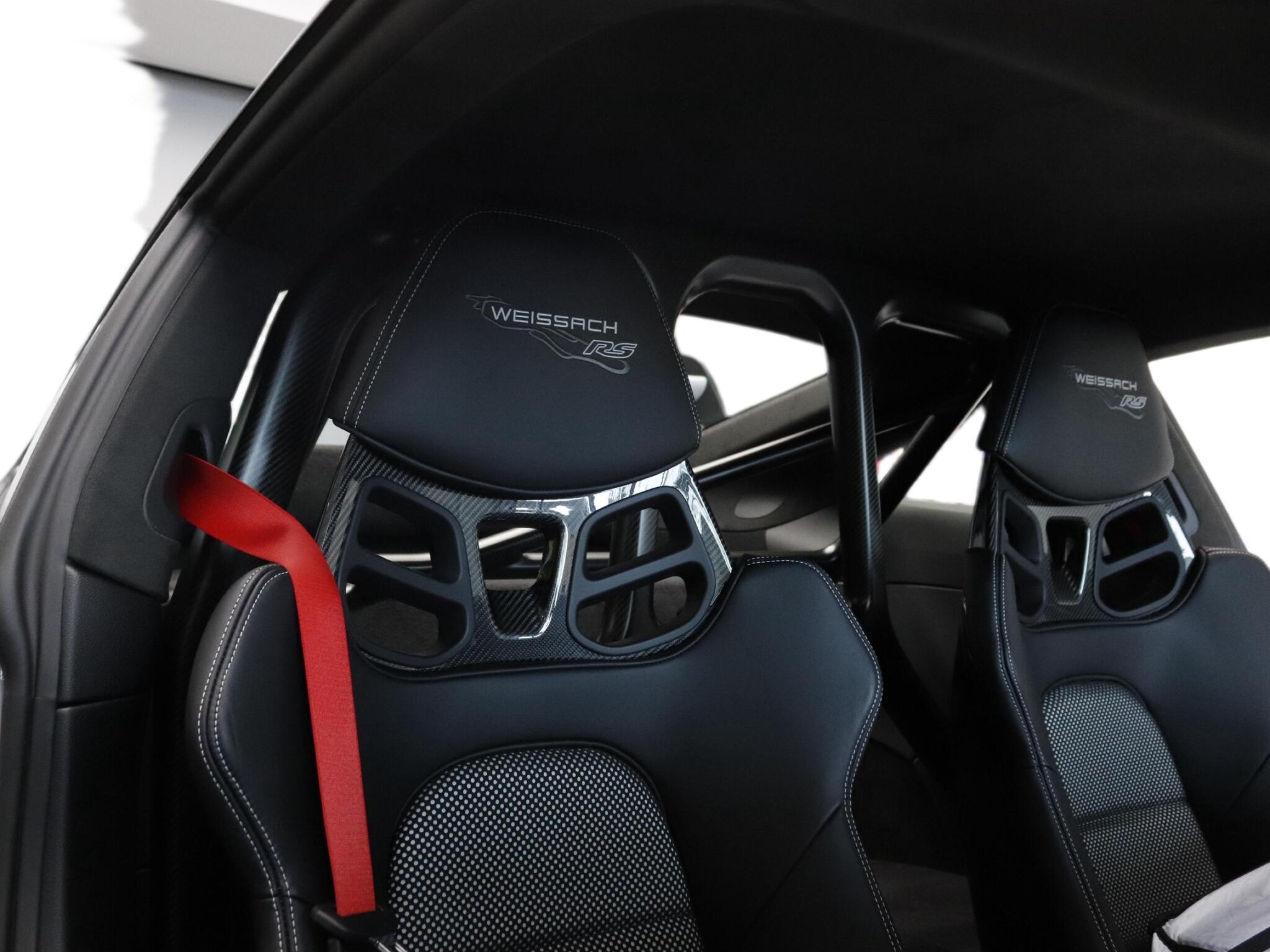 Porsche 911 view 10