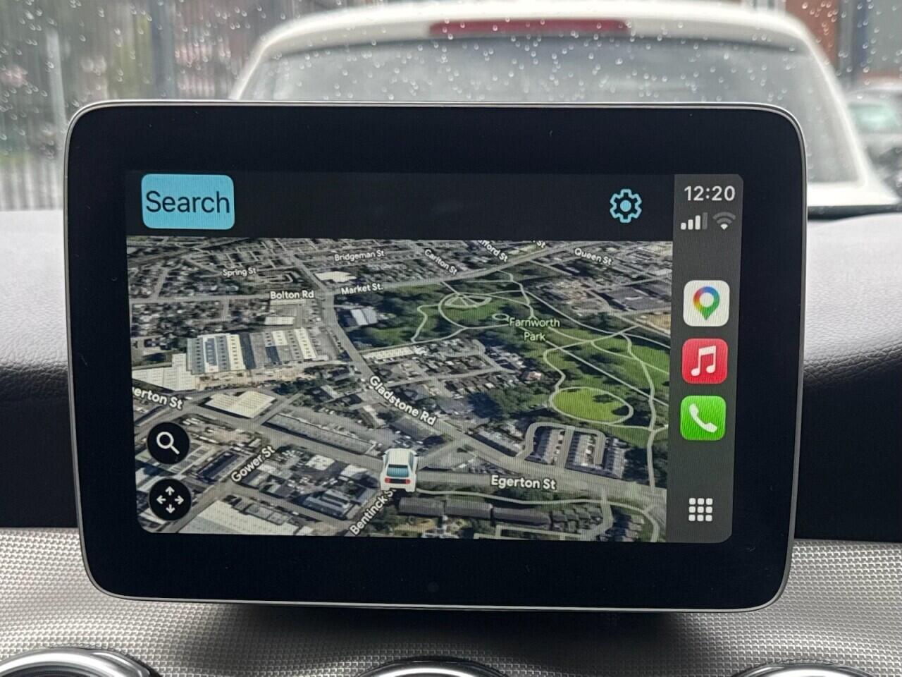 Mercedes-Benz Gla view 3