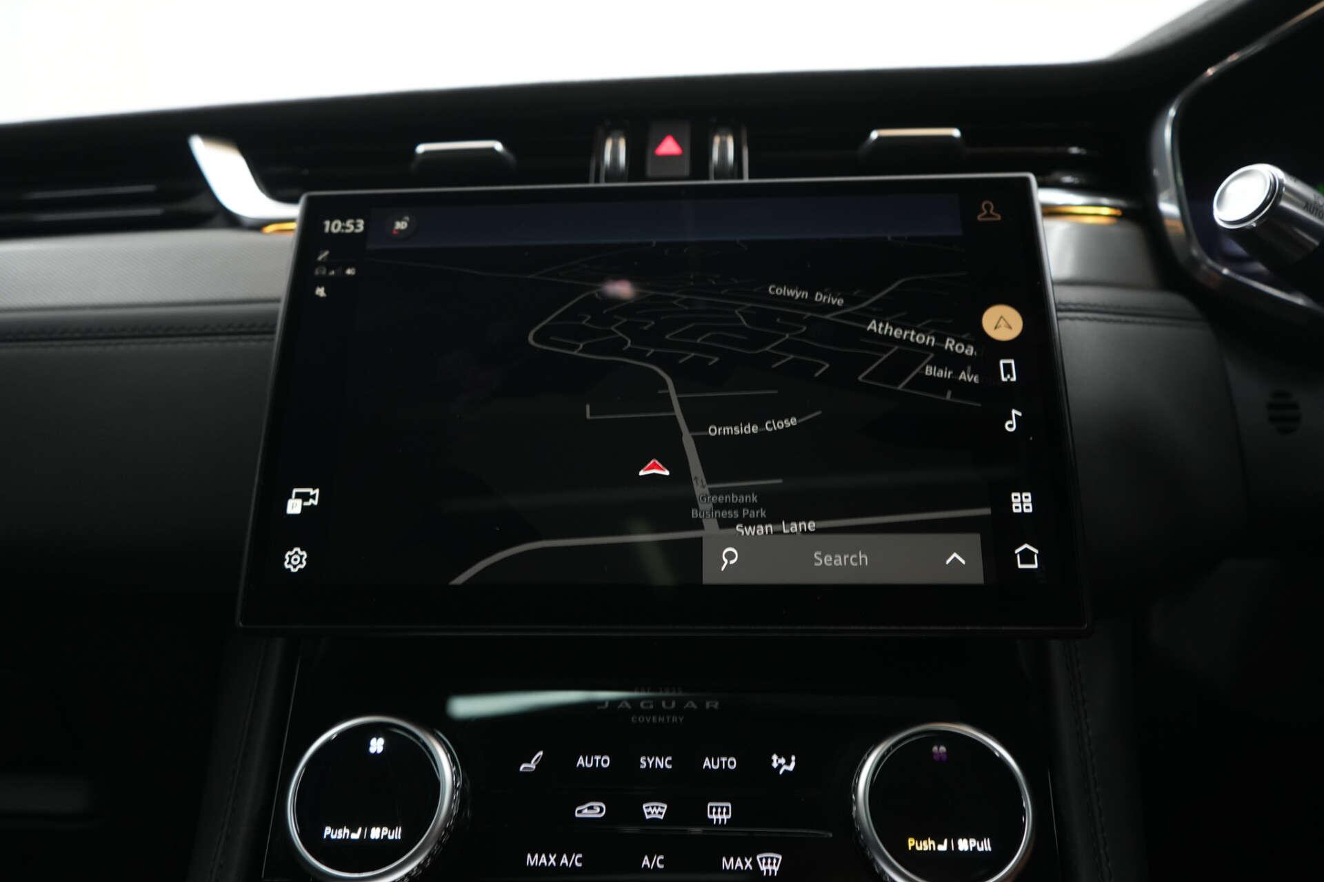 Jaguar F-Pace view 34