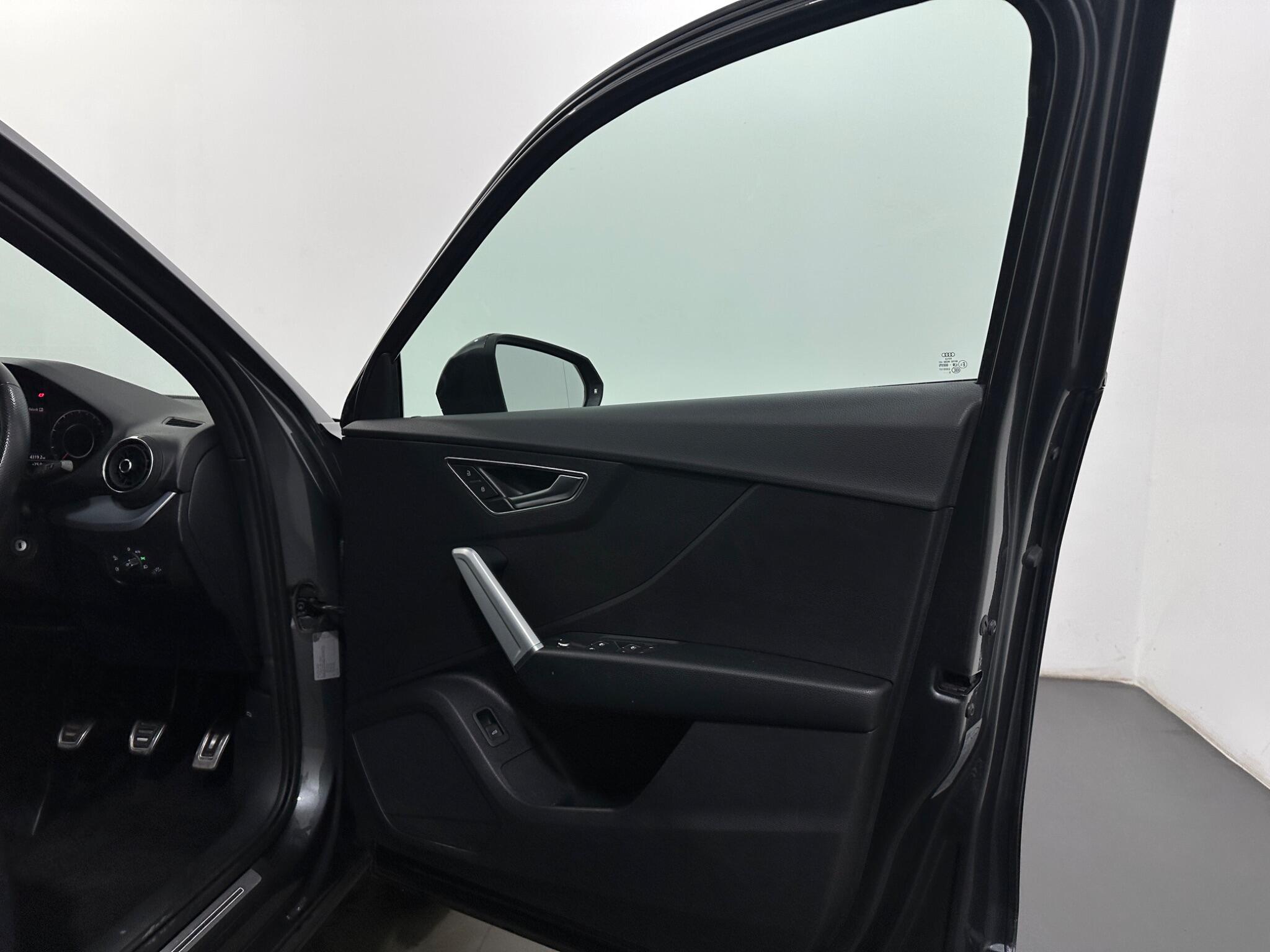 Audi Q2 view 31