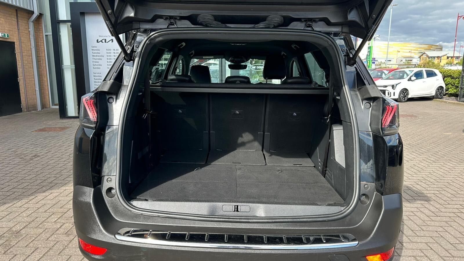 Peugeot 5008 view 14