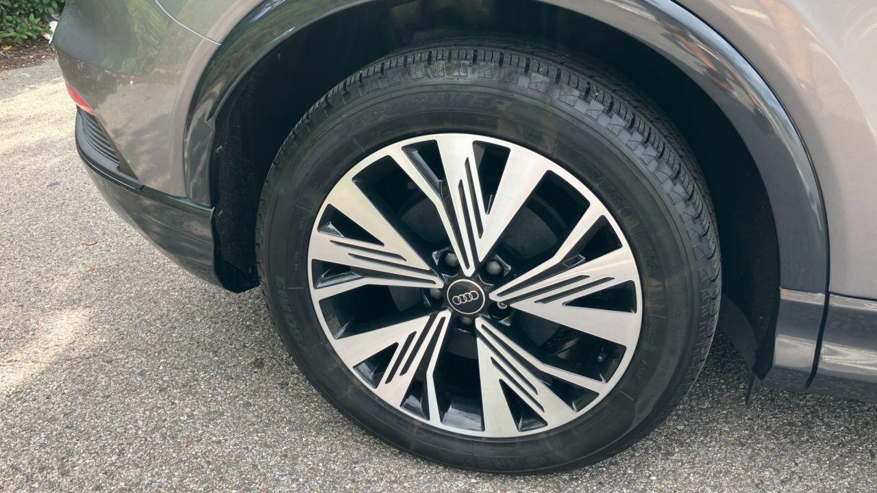 Audi Q4 E-Tron view 11