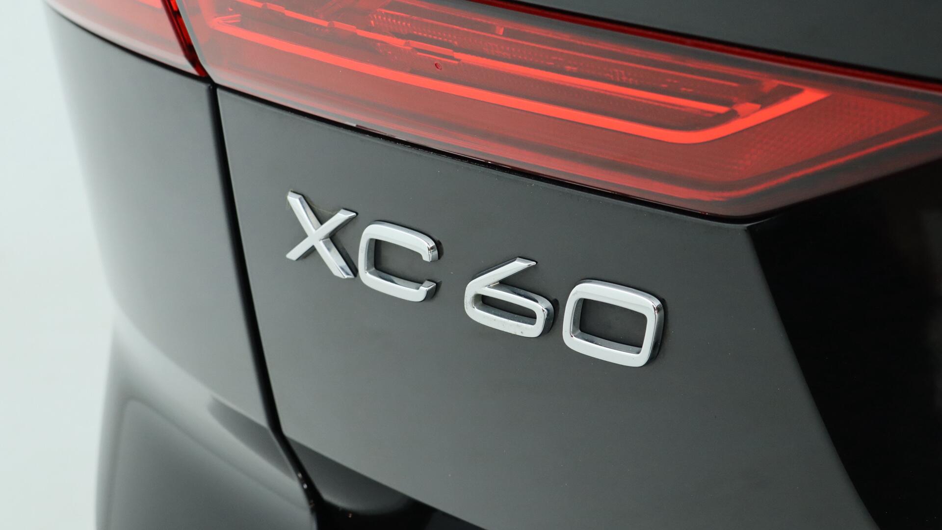 Volvo XC60 view 45
