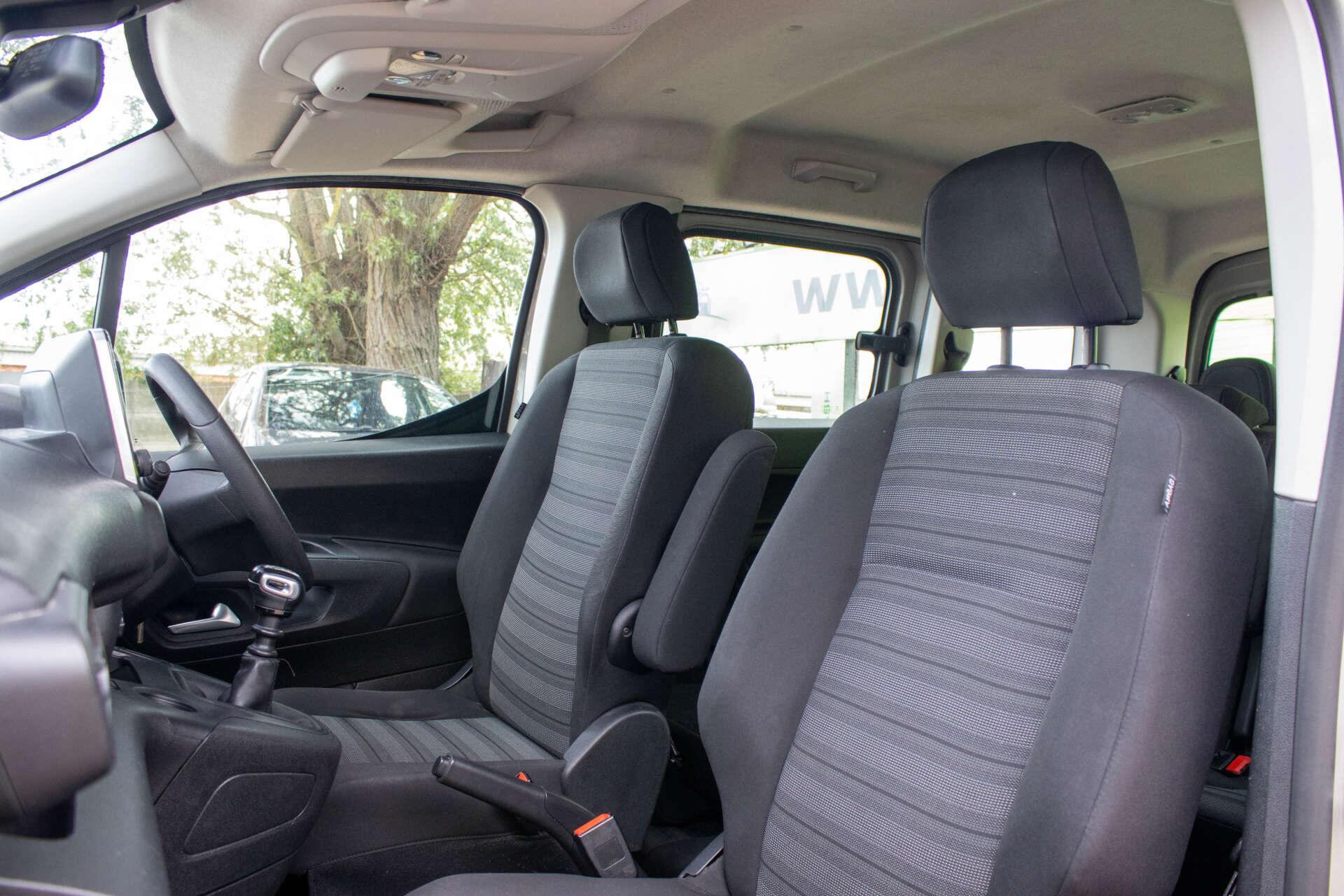 Vauxhall Combo Life view 15