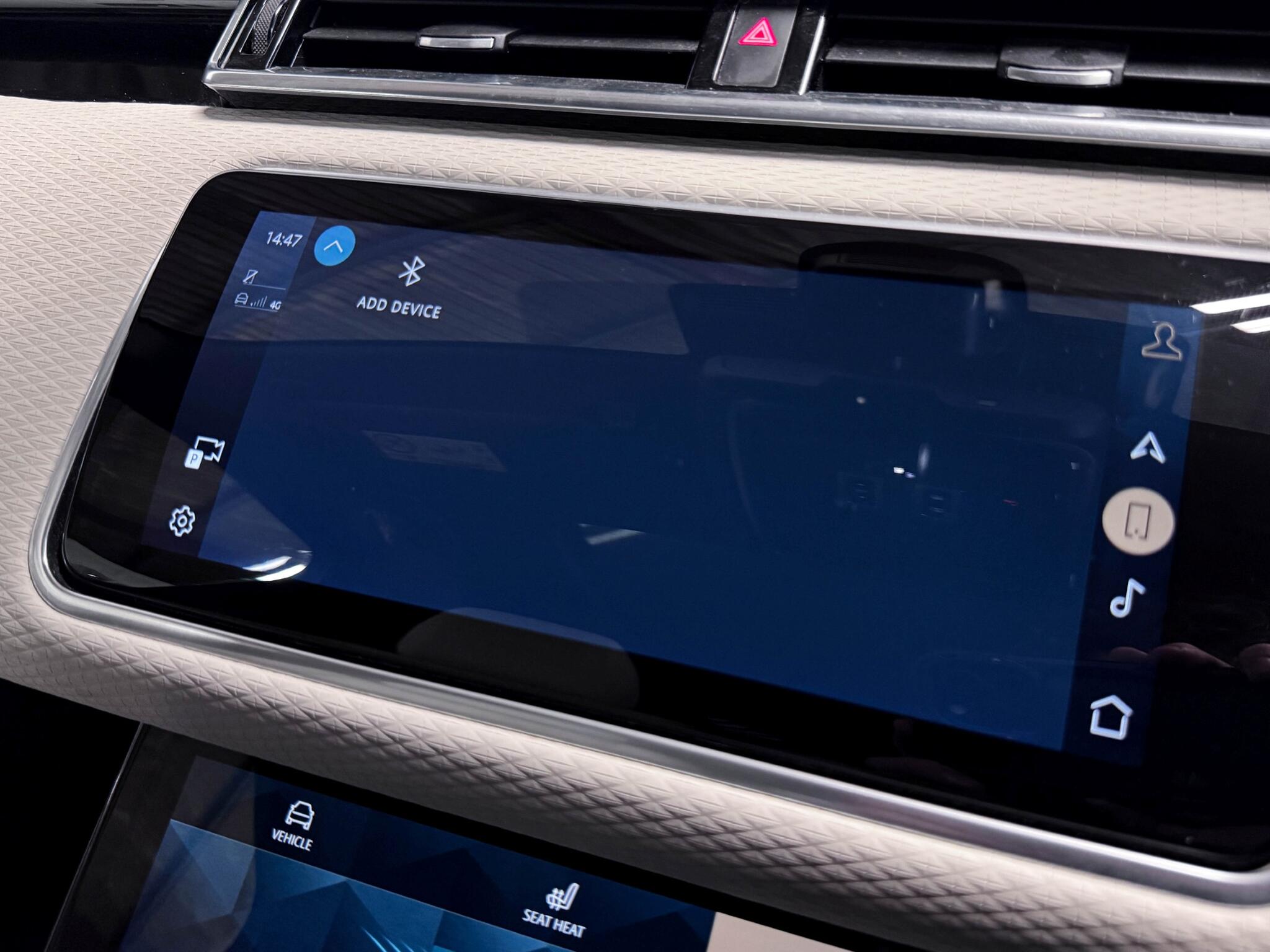 Land Rover Range Rover Velar view 39