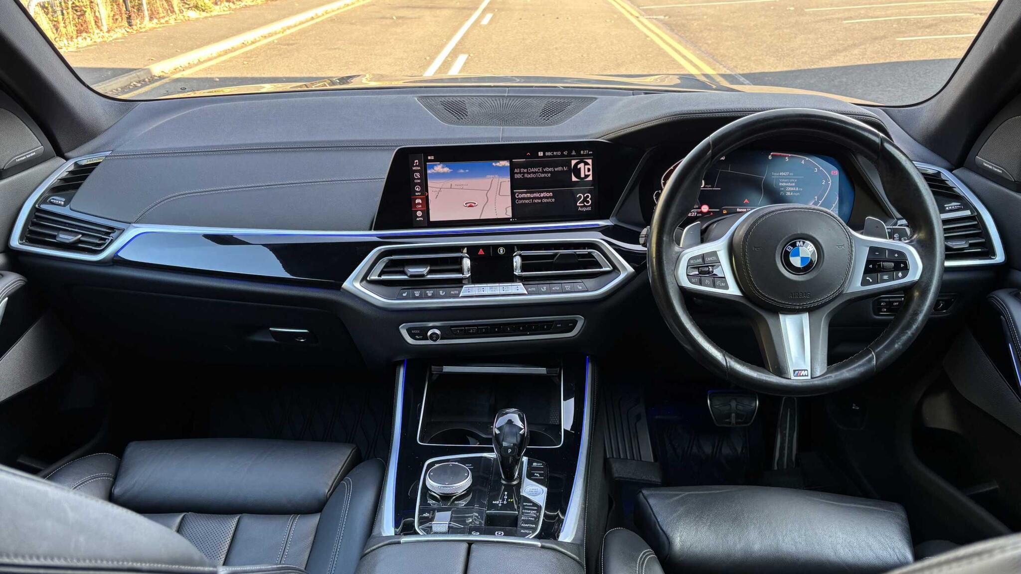 BMW X5 view 4