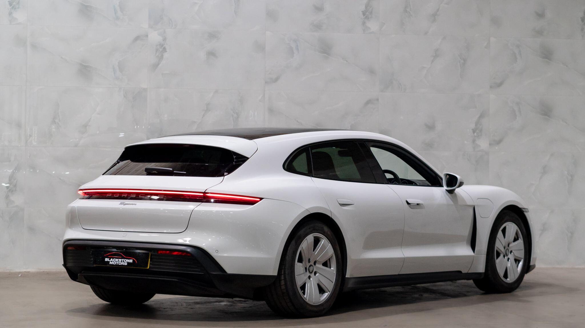 Porsche Taycan view 7