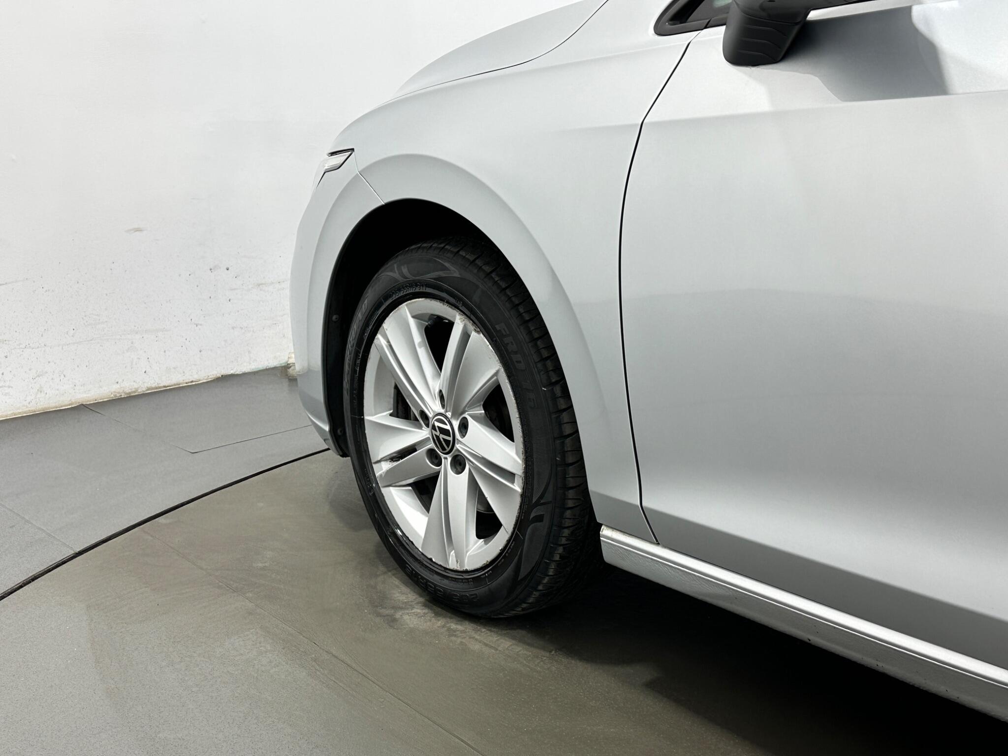 Volkswagen Golf view 50