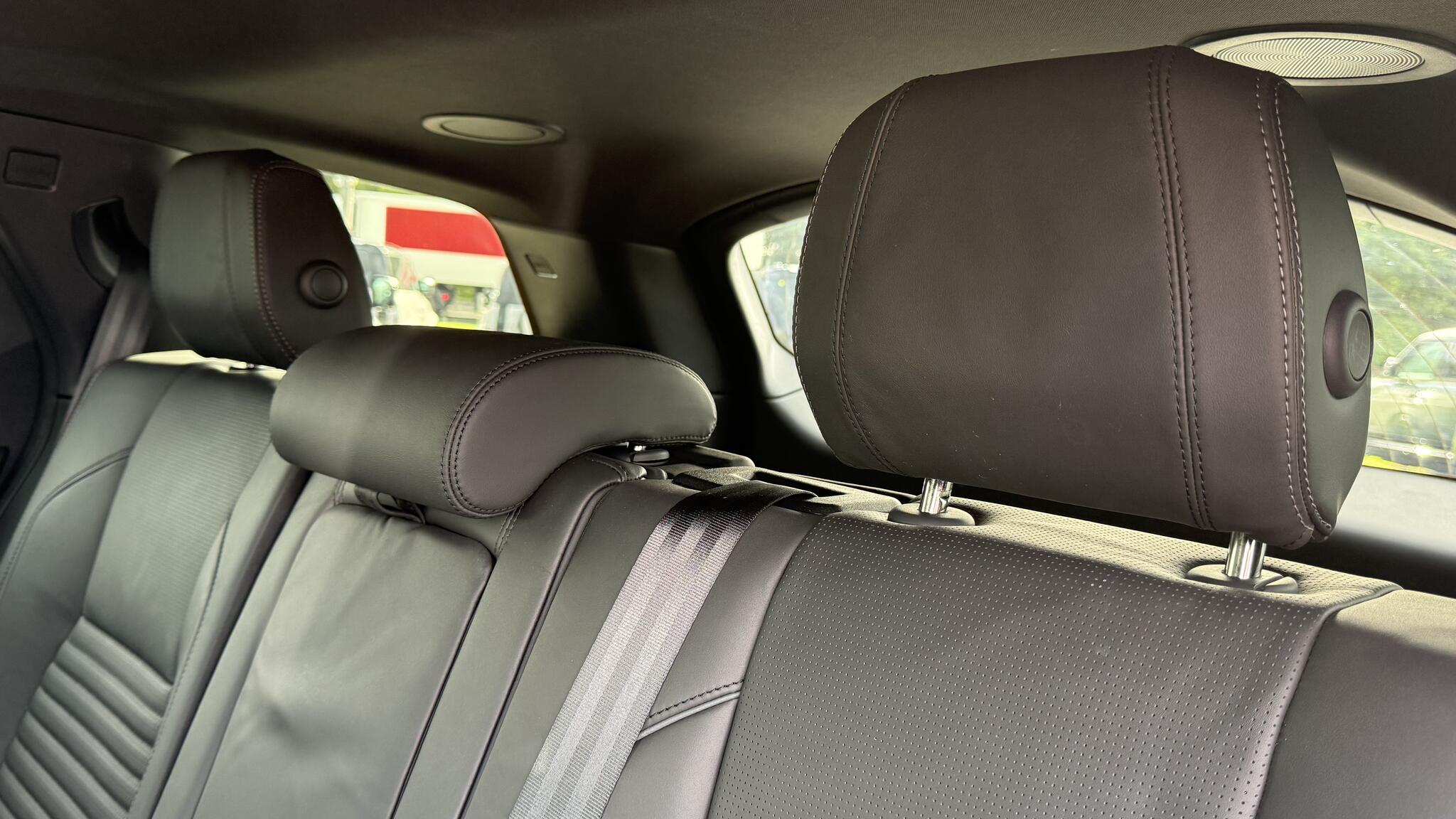 Land Rover Discovery Sport view 58