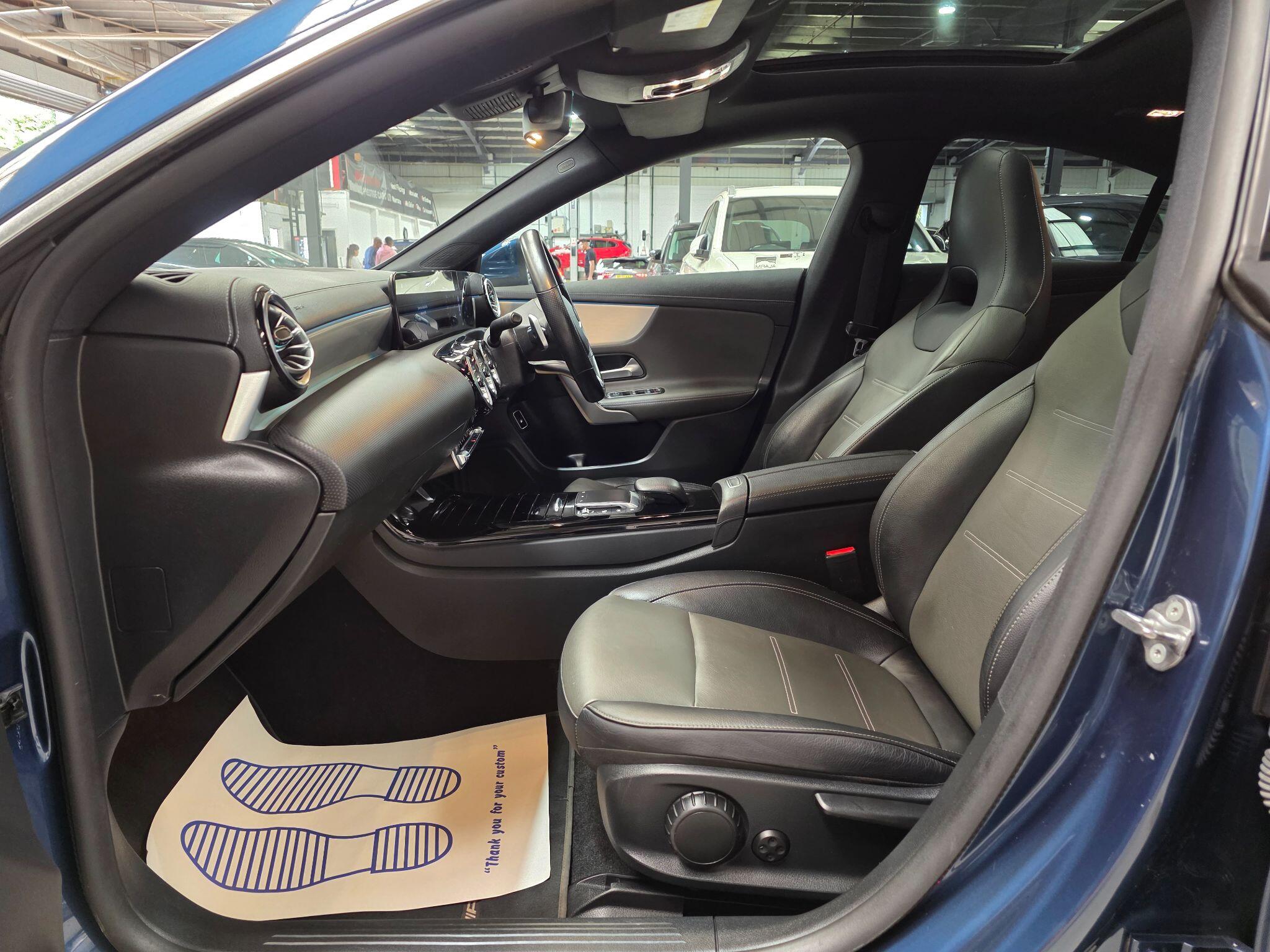Mercedes-Benz Cla view 28