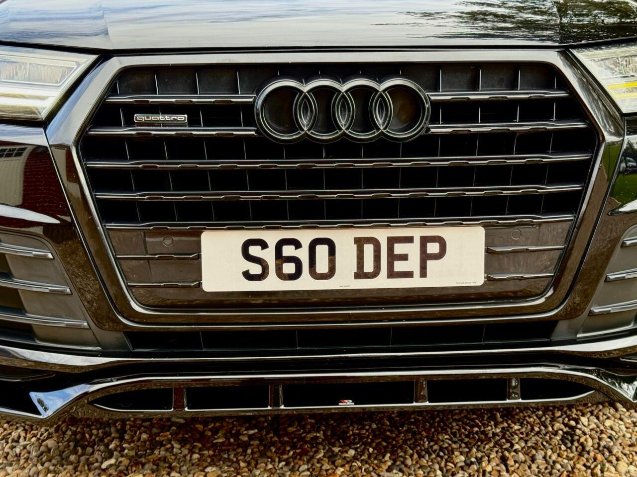 Audi Q7 view 23