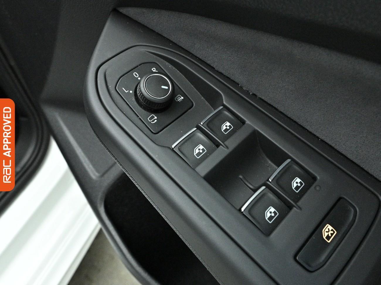 Volkswagen Golf view 26