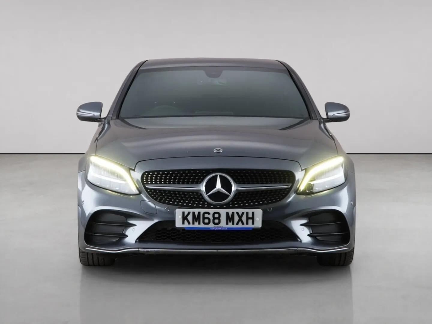 Mercedes-Benz C-Class view 5