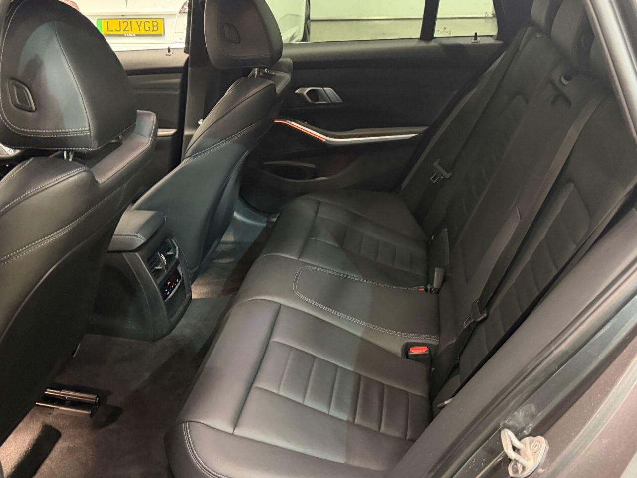 BMW 3 Series view 43