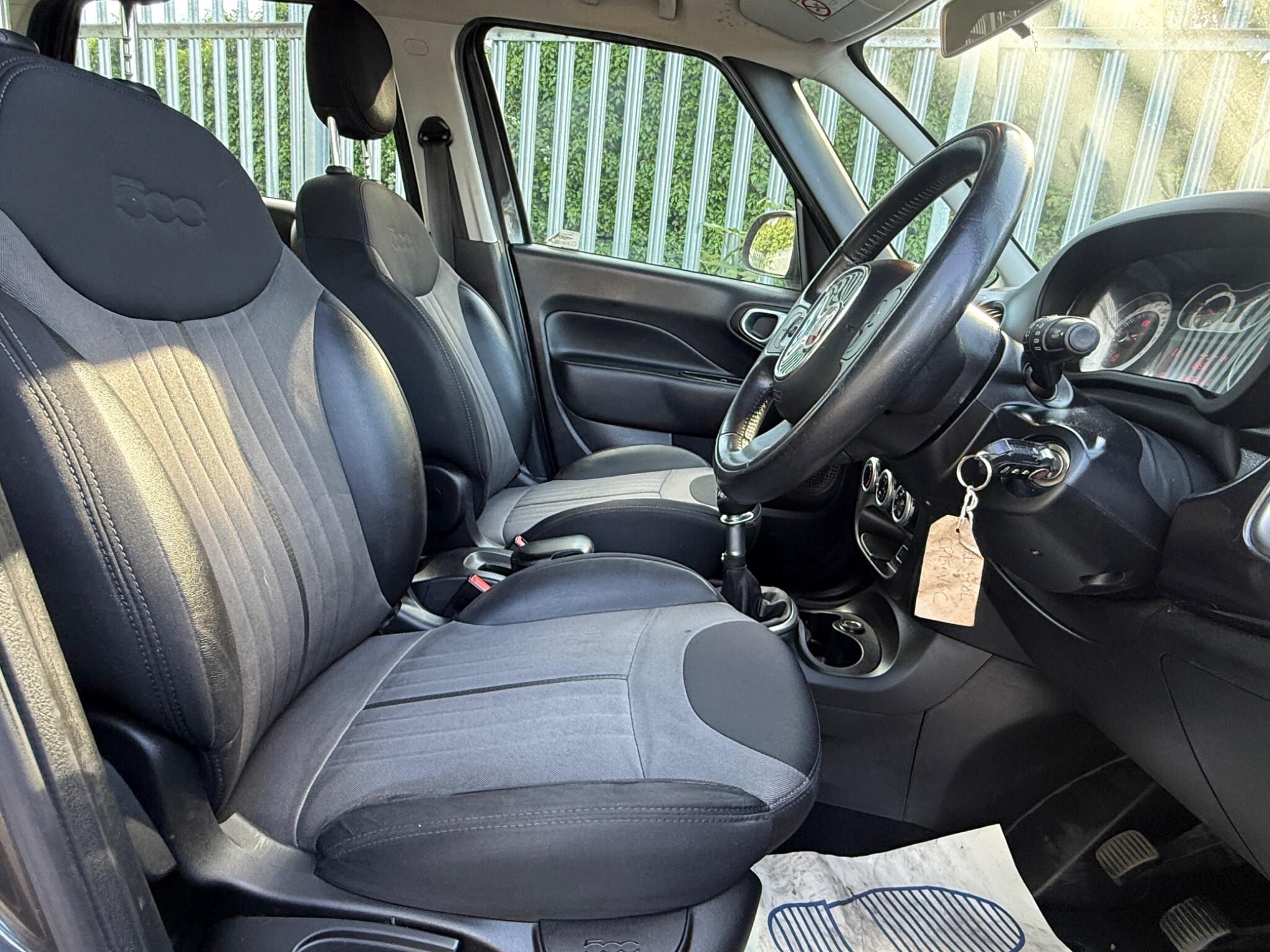 2015 Fiat 500L image 20