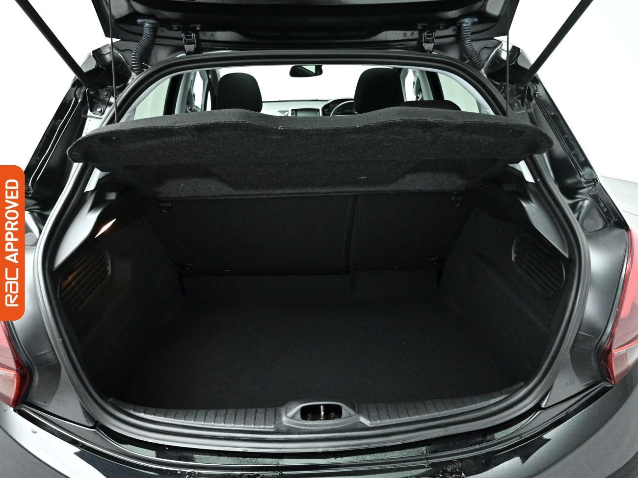 Peugeot 208 view 28