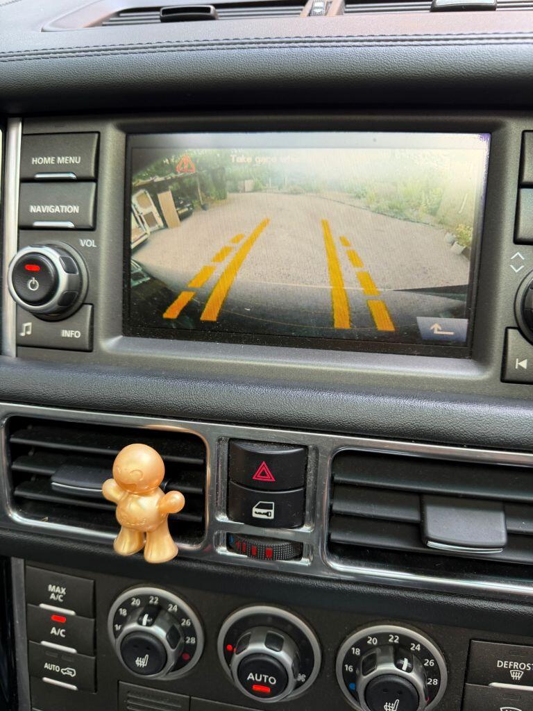 Land Rover Range Rover view 5