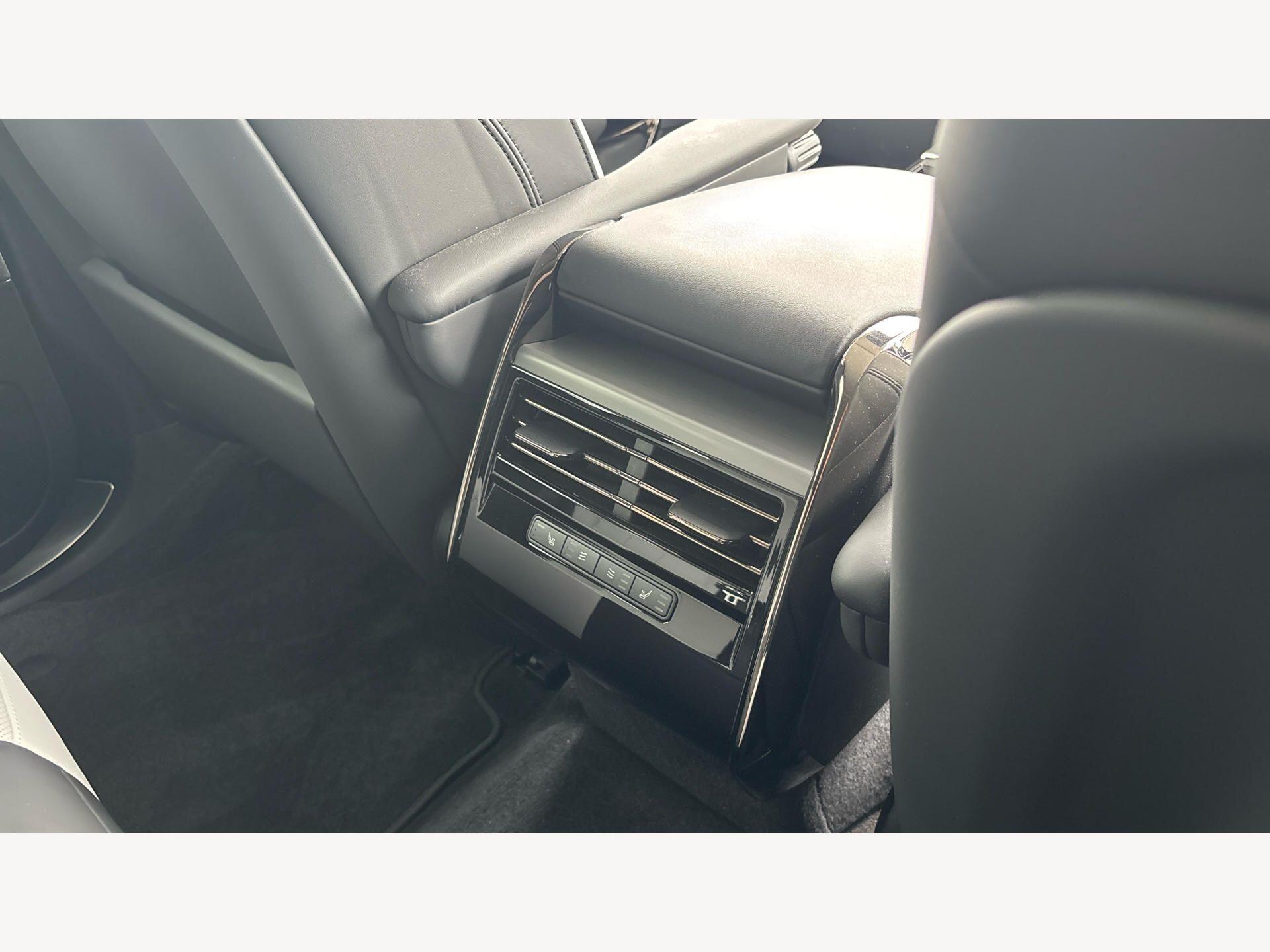 Land Rover Range Rover Sport view 22