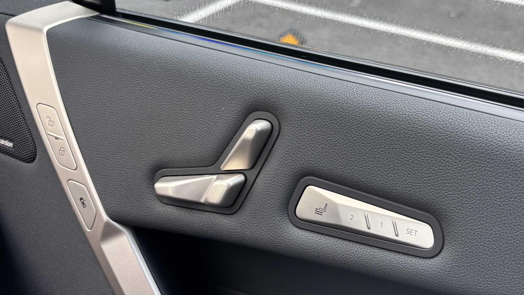 BMW iX view 27