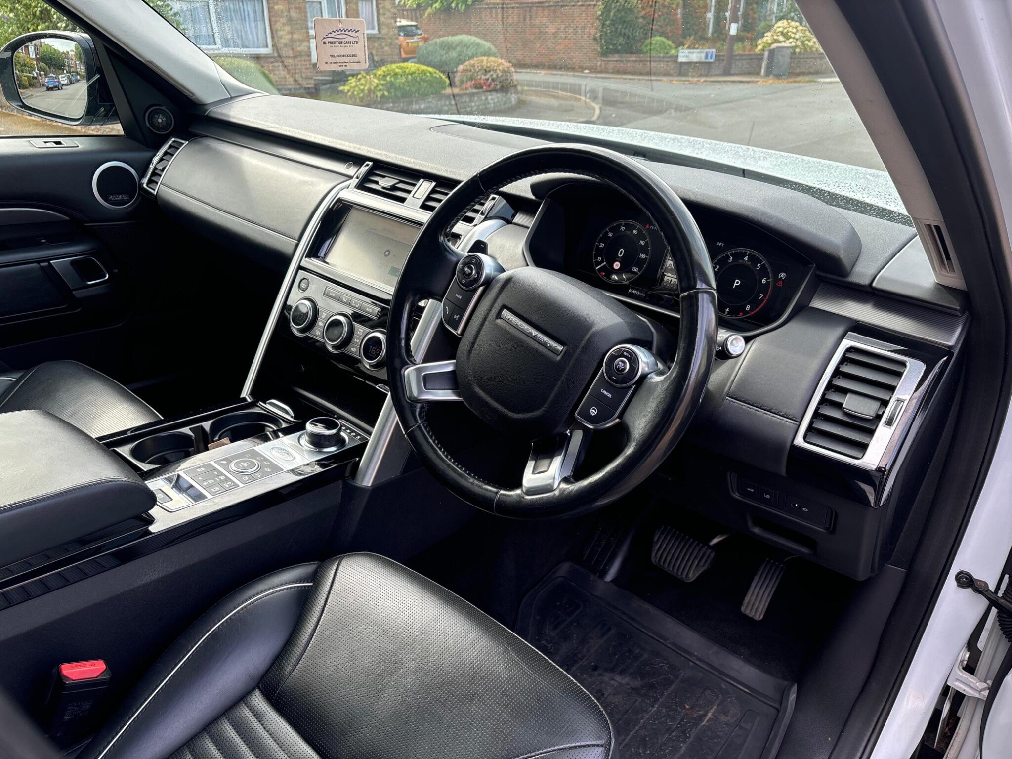 Land Rover Discovery 3 view 3