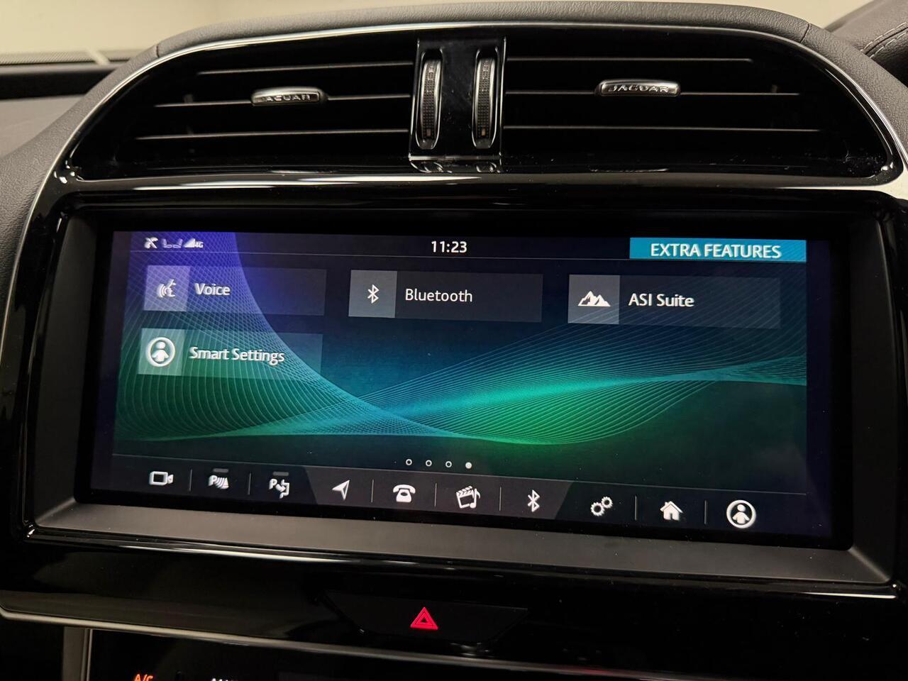 Jaguar Xe view 29