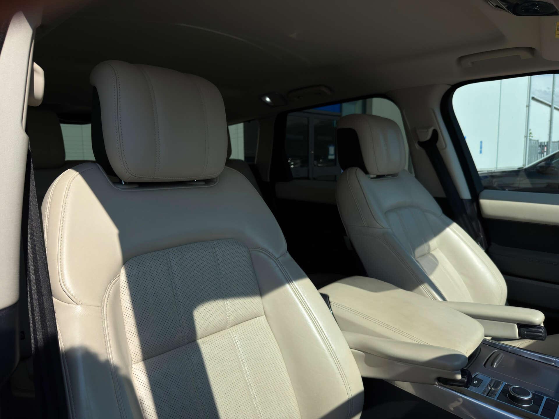 Land Rover Range Rover Sport view 15