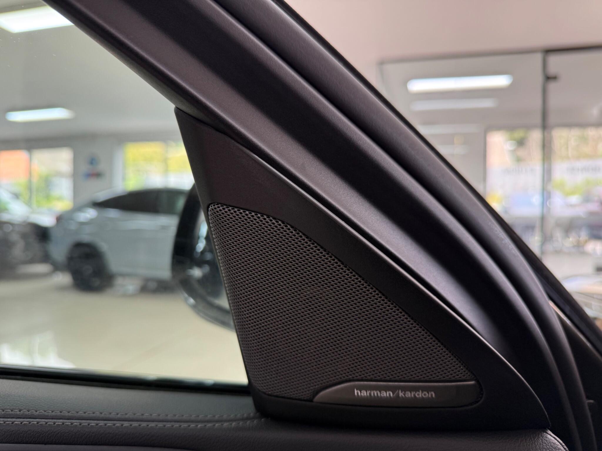 BMW X6 view 47