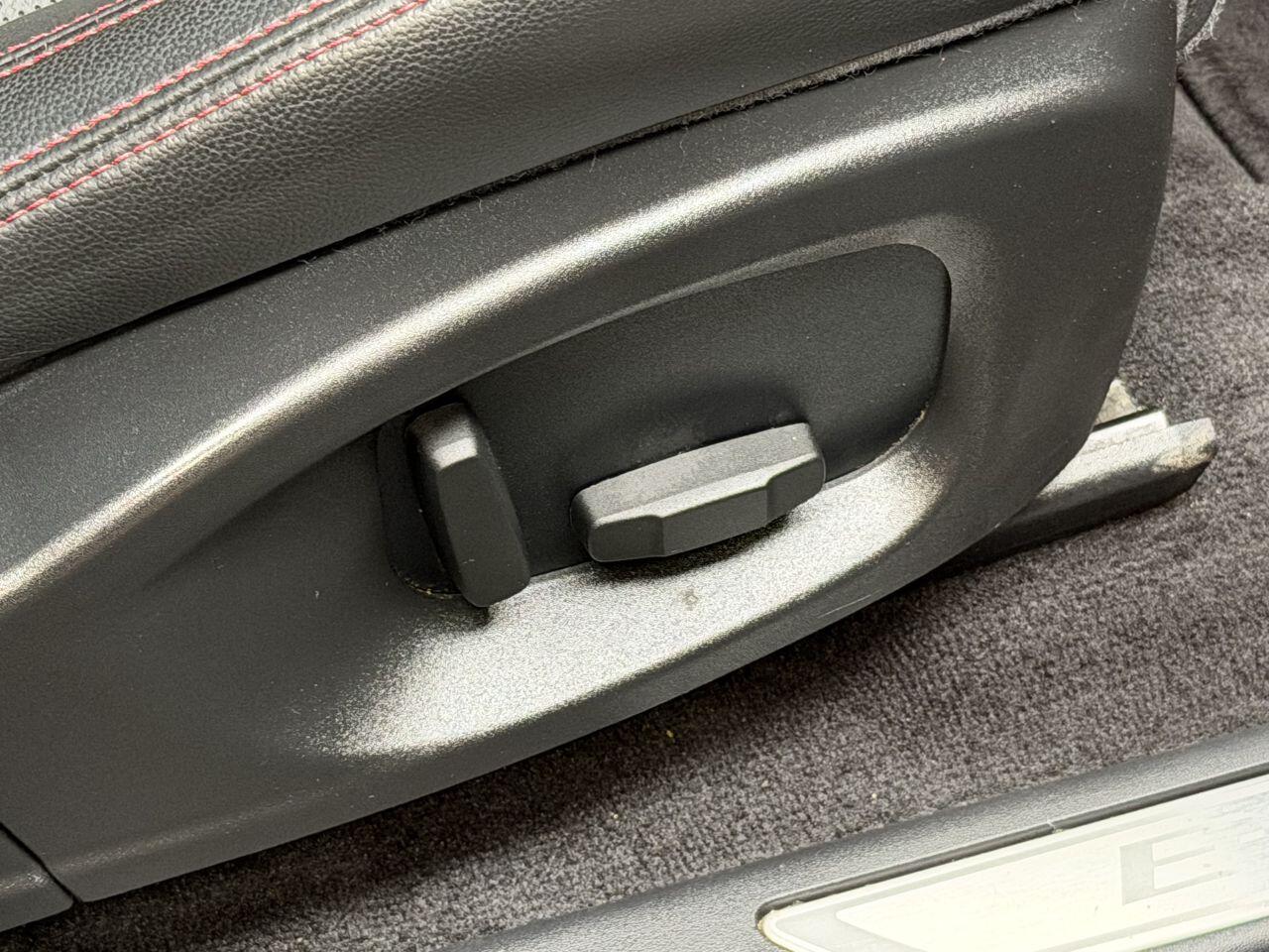 Jaguar E-Pace view 34