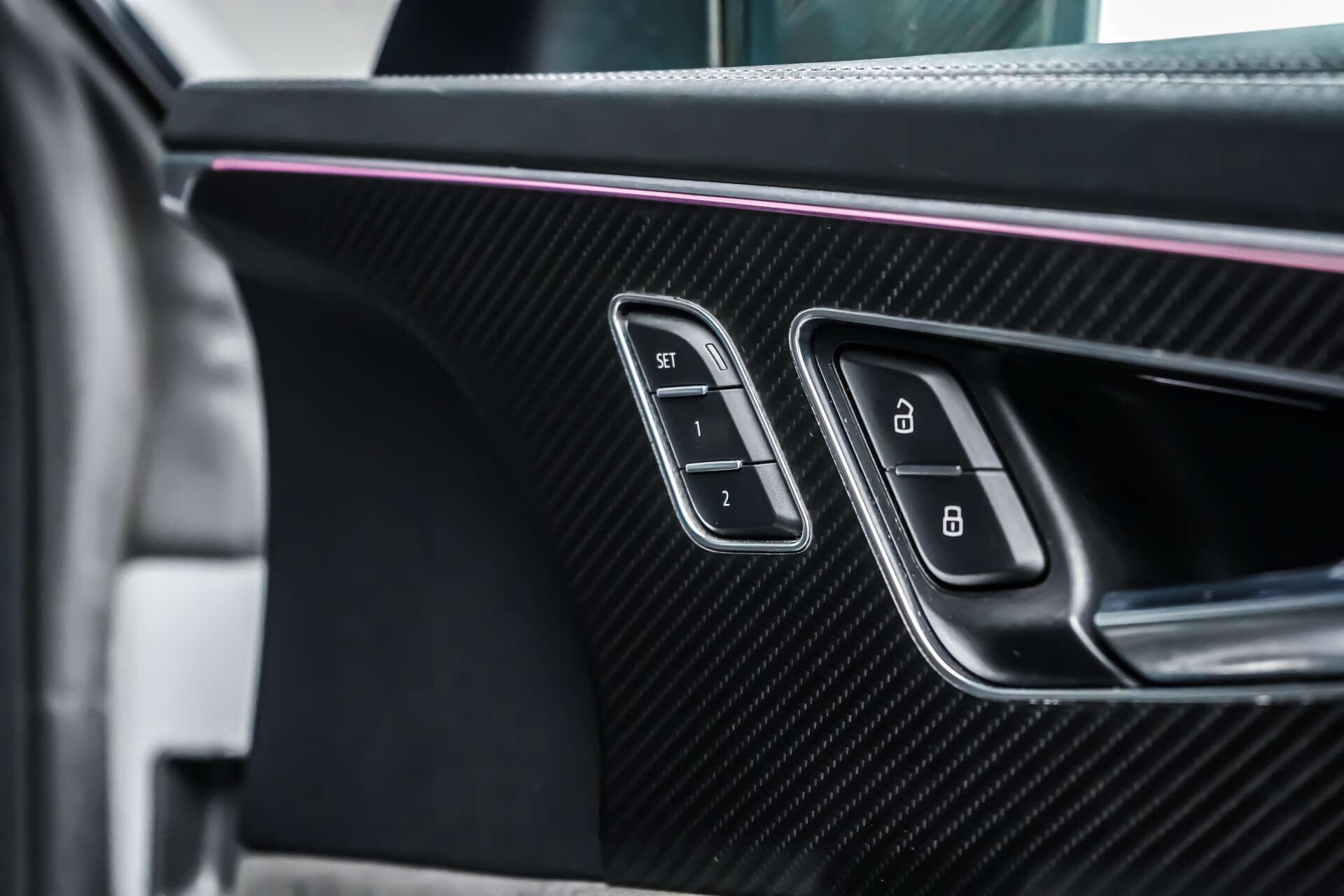 Audi RS Q8 view 20
