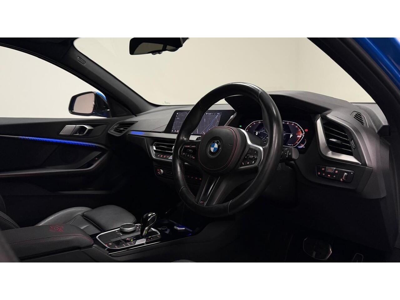 BMW 1 Series view 29