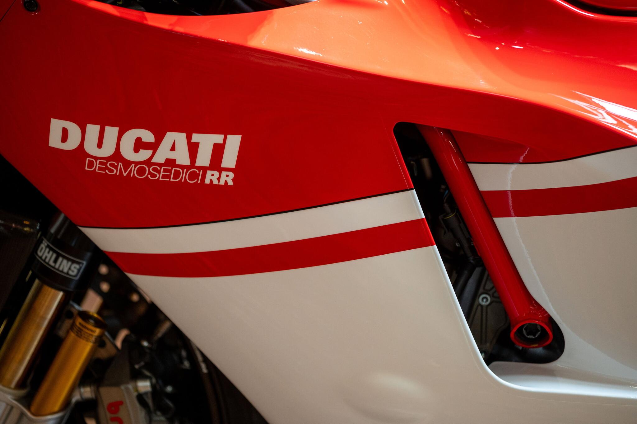 Ducati Desmosedici RR view 20