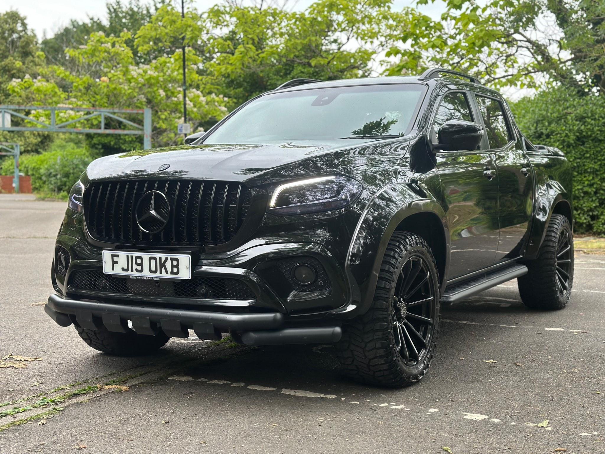 Mercedes-Benz X-Class view 31