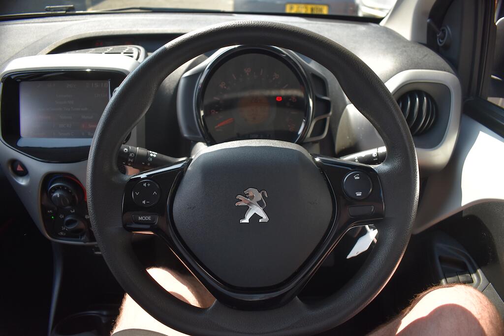Peugeot 108 view 44