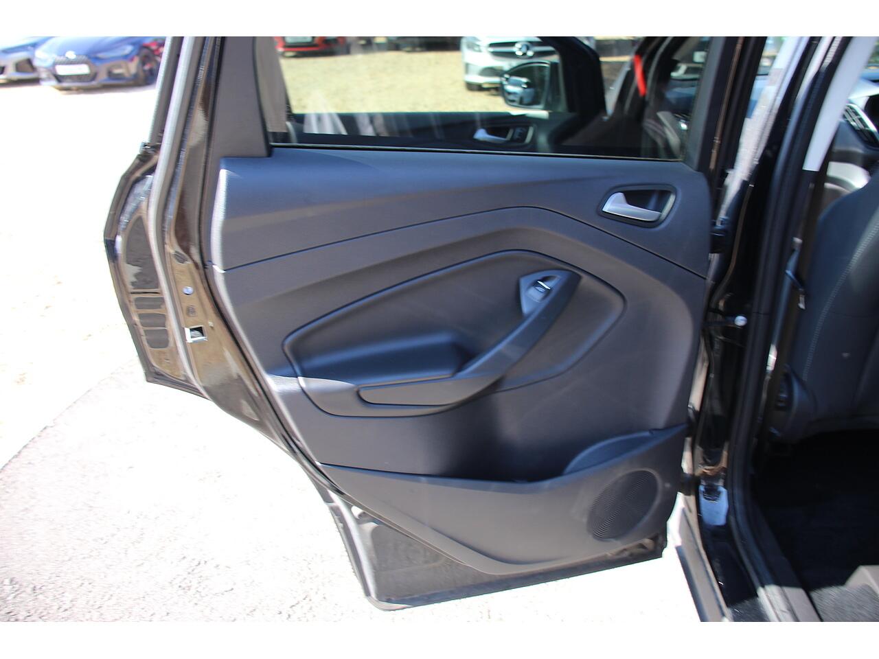 Ford Kuga view 28