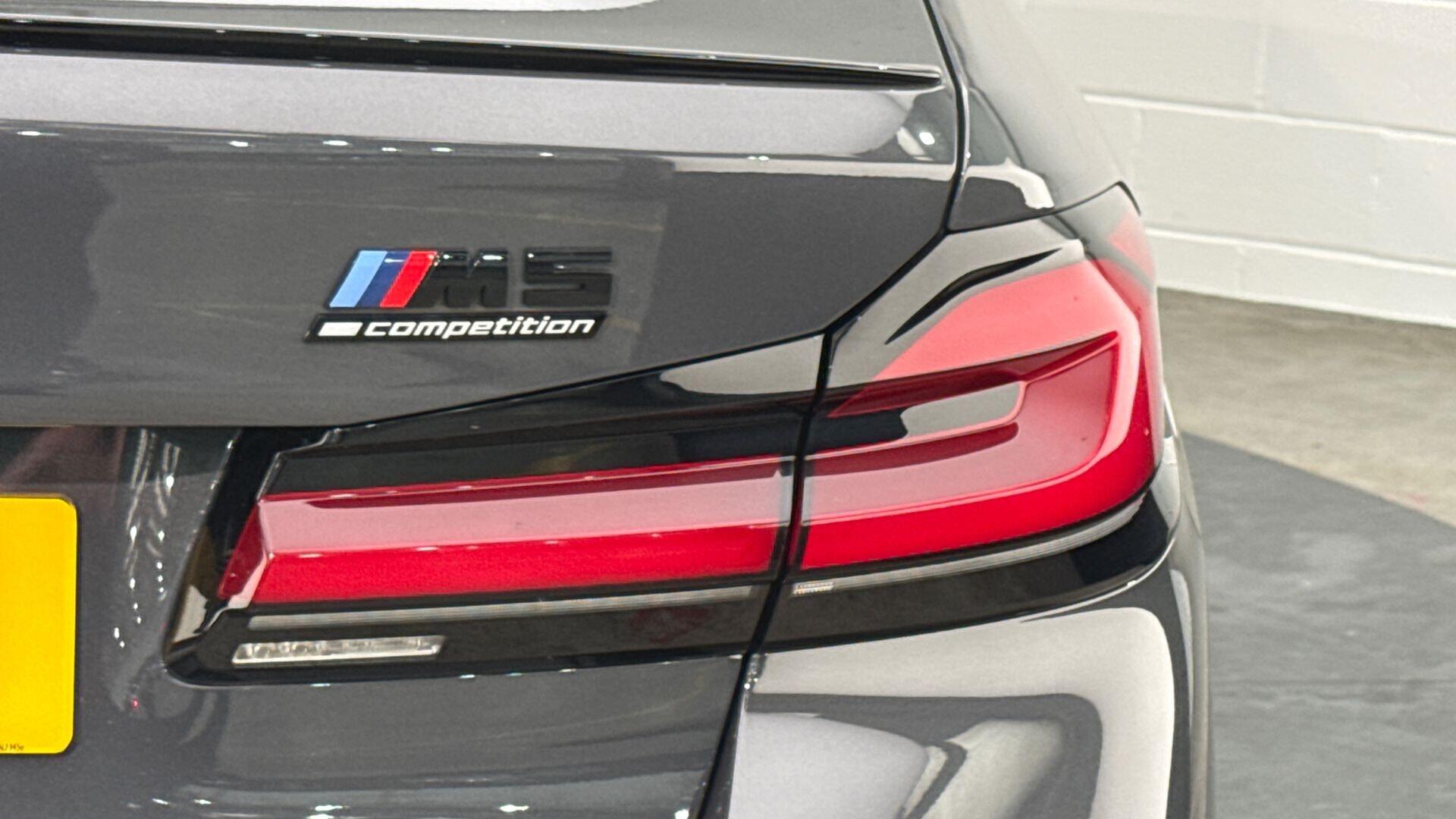 BMW M5 view 23