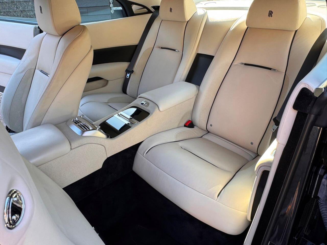 Rolls-Royce Wraith view 16