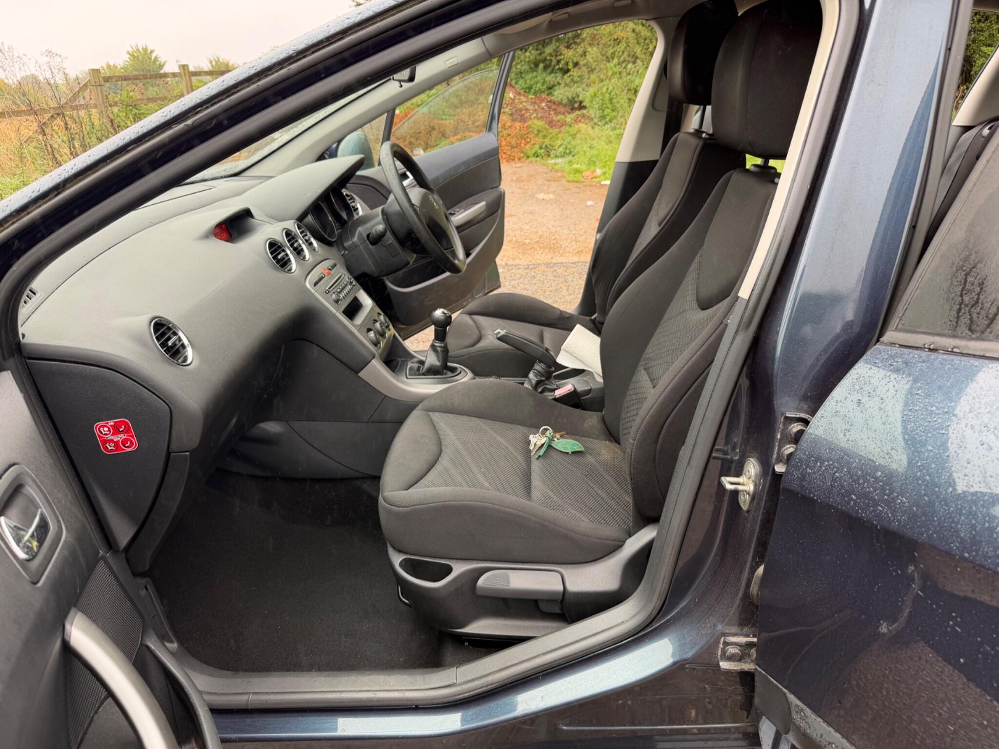 Peugeot 308 view 16
