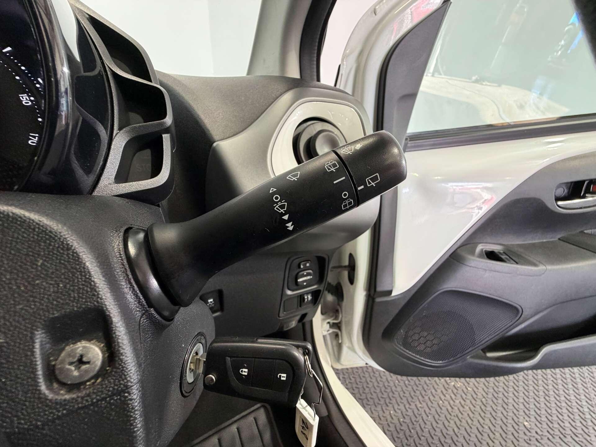 Toyota Aygo view 29