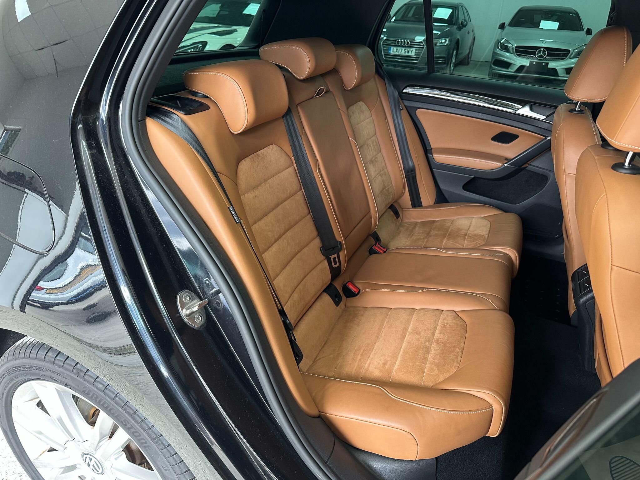 2015 Volkswagen Golf image 31