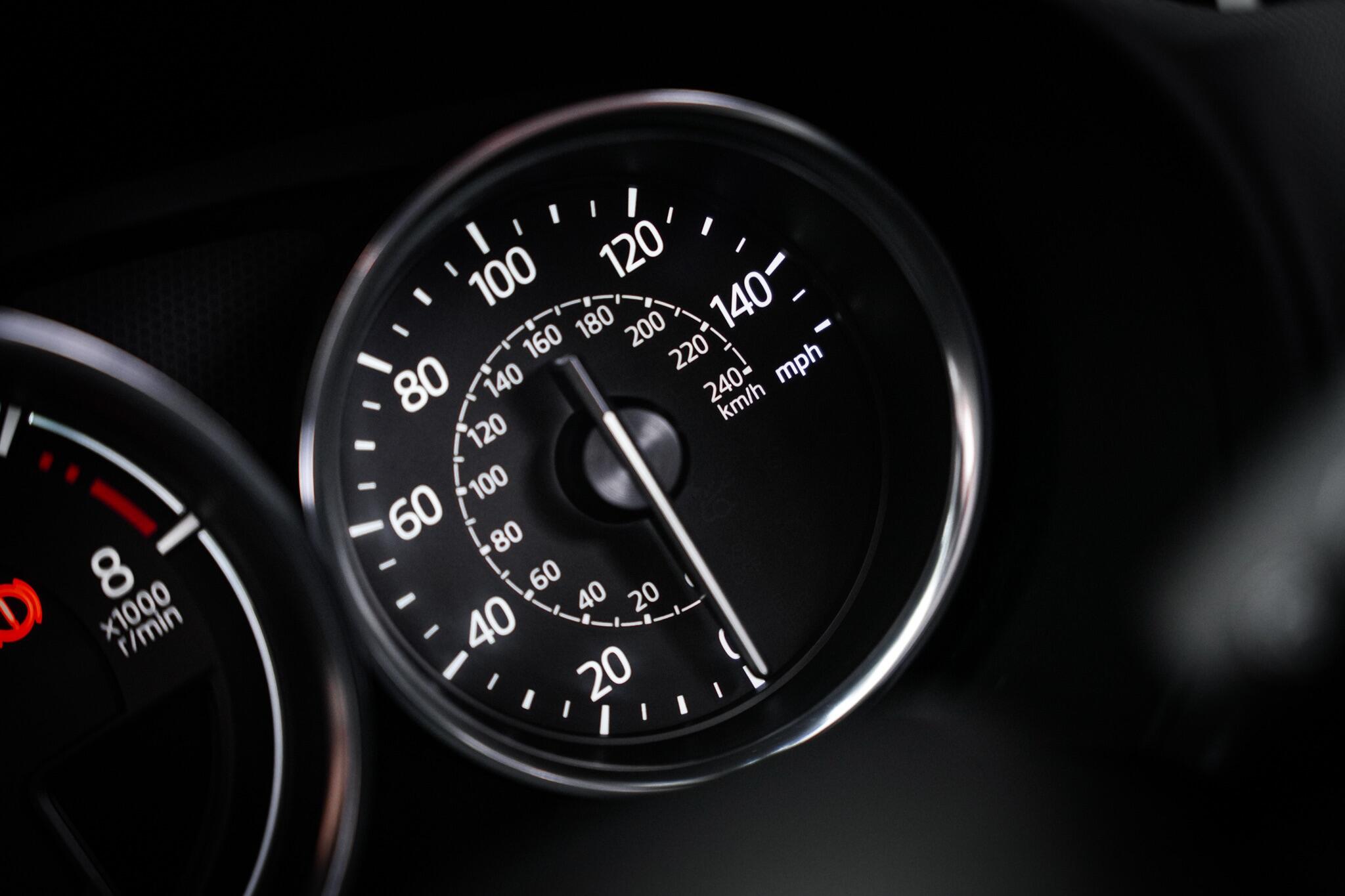 Mazda MX-5 view 5