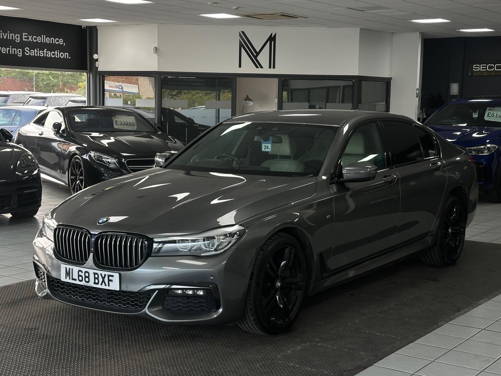 BMW 7 Series view 6